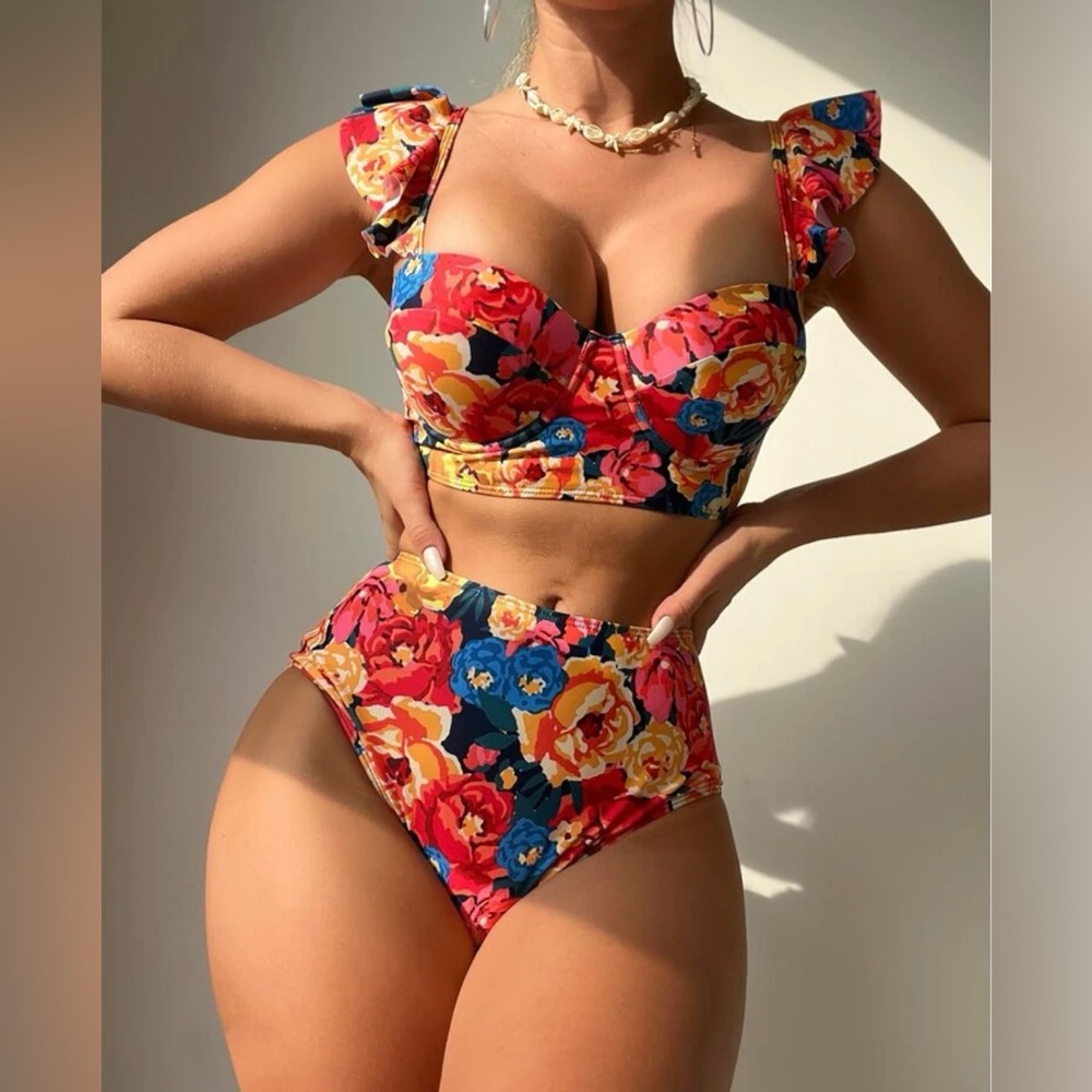 Adorable Vintage Swimsuit 🩱